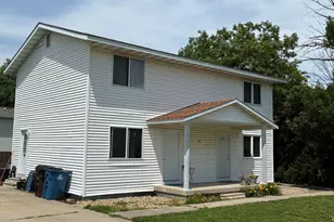 205 E Logan St, Atlanta, IL 61723 - Photo 2