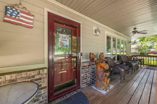 11S669 Schillinger Dr, Naperville, IL 60564 - Photo 2