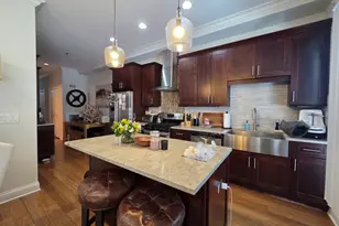 20 N Aberdeen St, Chicago, IL 60607 - Photo 2
