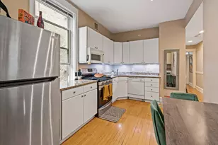2335 N Oakley Ave, Chicago, IL 60647 - Photo 2
