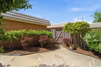 1490 Avignon Court, Highland Park, IL 60035 - Photo 12