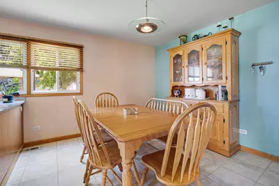 652 Cherry Valley Road, Vernon Hills, IL 60061 - Photo 12