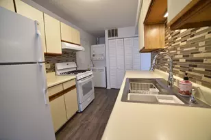 437 N Cambridge Dr, Palatine, IL 60067 - Photo 8