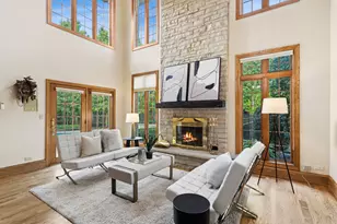 1901 Midwest Club Pkwy, Oak Brook, IL 60523 - Photo 16