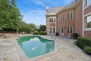 1901 Midwest Club Pkwy, Oak Brook, IL 60523 - Photo 2