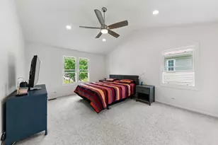 313 Richmond Ln, Vernon Hills, IL 60061 - Photo 12