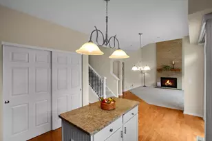 2049 Cabrillo Ln, Hoffman Estates, IL 60192 - Photo 8