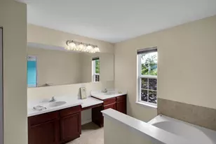 2049 Cabrillo Ln, Hoffman Estates, IL 60192 - Photo 16