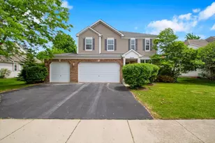 2049 Cabrillo Ln, Hoffman Estates, IL 60192 - Photo 2