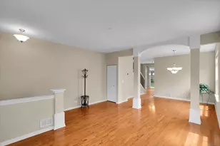 2049 Cabrillo Ln, Hoffman Estates, IL 60192 - Photo 6