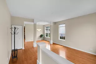 2049 Cabrillo Ln, Hoffman Estates, IL 60192 - Photo 4