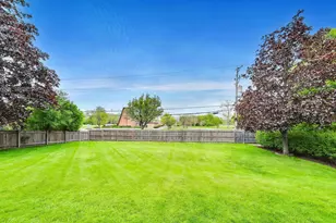 1626 E Barberry Ln, Mount Prospect, IL 60056 - Photo 34