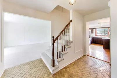 1626 E Barberry Lane, Mount Prospect, IL 60056 - Photo 2