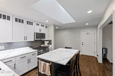 380 Pleasant Street, Hoffman Estates, IL 60169 - Photo 6