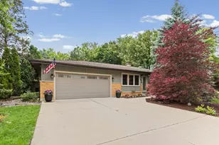 380 Pleasant St, Hoffman Estates, IL 60169 - Photo 1