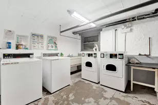 2107 W Eastwood Ave, Chicago, IL 60625 - Photo 18