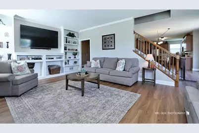 60 Arden Lane, Round Lake, IL 60073 - Photo 8