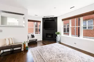 715 W Eastman St, Chicago, IL 60610 - Photo 4