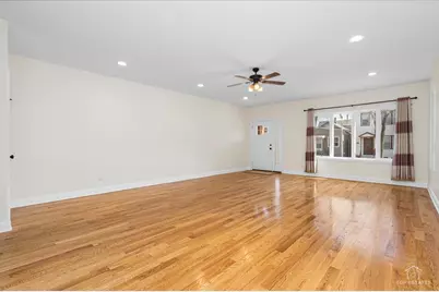 3326 S Lituanica Avenue, Chicago, IL 60608 - Photo 4