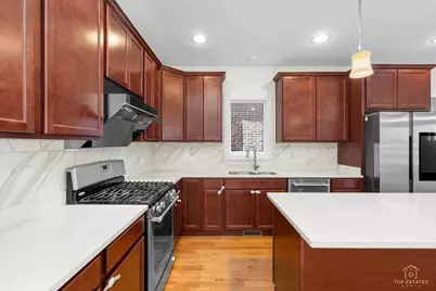 3326 S Lituanica Avenue, Chicago, IL 60608 - Photo 8