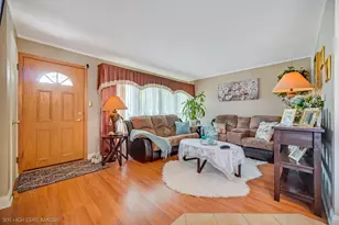 5609 S Monitor Ave, Chicago, IL 60638 - Photo 4