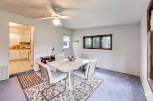 1281 Banbury Rd, Mundelein, IL 60060 - Photo 6