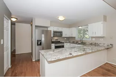 1512 Kirkwood Drive, Geneva, IL 60134 - Photo 10