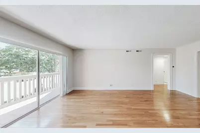 4750 N Elston Avenue #201D, Chicago, IL 60630 - Photo 10