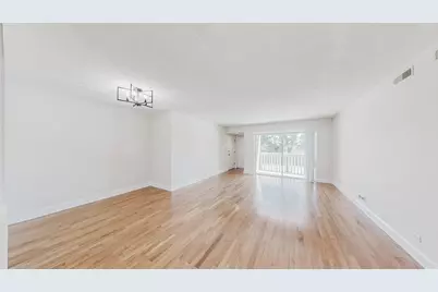 4750 N Elston Avenue #201D, Chicago, IL 60630 - Photo 8