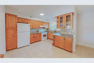 4750 N Elston Avenue #201D, Chicago, IL 60630 - Photo 2