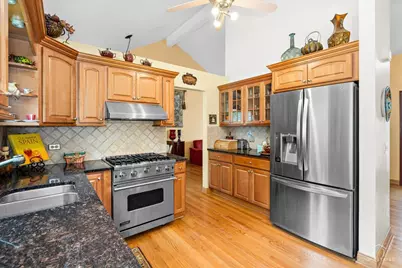 4 Waterbury Court, Lake Zurich, IL 60047 - Photo 10
