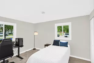 319 S Braintree Dr, Schaumburg, IL 60193 - Photo 16