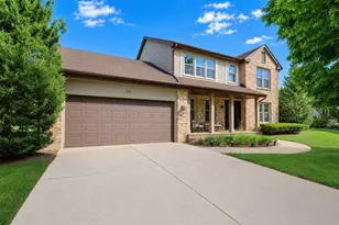 129 N Windsor Cir, Bloomingdale, IL 60108 - Photo 1