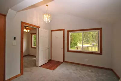 338 E Lakeview Avenue, Round Lake Beach, IL 60073 - Photo 16