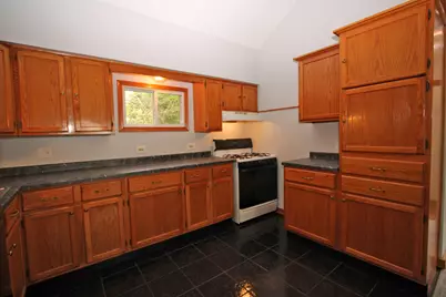 338 E Lakeview Avenue, Round Lake Beach, IL 60073 - Photo 22