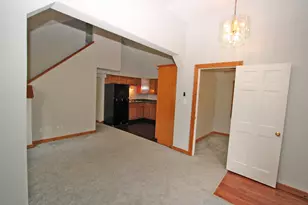 338 E Lakeview Ave, Round Lake Beach, IL 60073 - Photo 12
