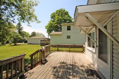 338 E Lakeview Avenue, Round Lake Beach, IL 60073 - Photo 4