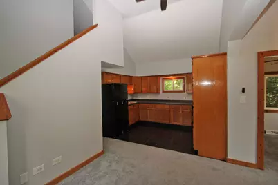 338 E Lakeview Avenue, Round Lake Beach, IL 60073 - Photo 14