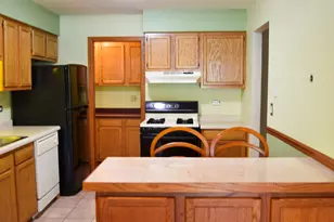 1464 Birchwood Ln, Gurnee, IL 60031 - Photo 2