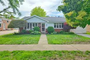 10720 S Lavergne Ave, Oak Lawn, IL 60453 - Photo 1