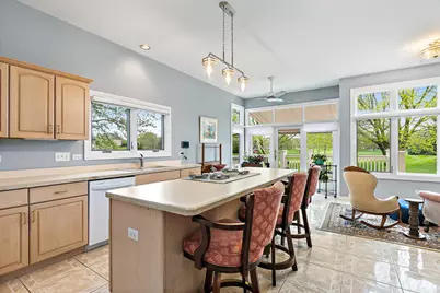 3 Sunvalley Court, Lake in the Hills, IL 60156 - Photo 8