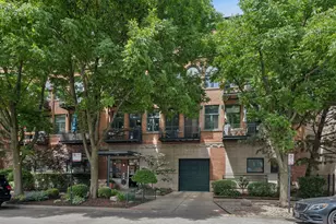 920 W Sheridan Rd, Chicago, IL 60613 - Photo 1