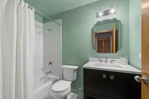 920 W Sheridan Rd, Chicago, IL 60613 - Photo 18
