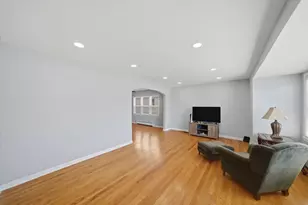 3448 W 73rd St, Chicago, IL 60629 - Photo 6