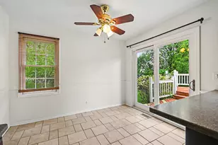 865 Warwick Ln SE, Lake Zurich, IL 60047 - Photo 12