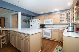 200 Navajo Trail, Buffalo Grove, IL 60089 - Photo 10