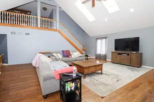200 Navajo Trail, Buffalo Grove, IL 60089 - Photo 8