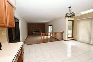 1817 Charnbrook Dr, McHenry, IL 60051 - Photo 16