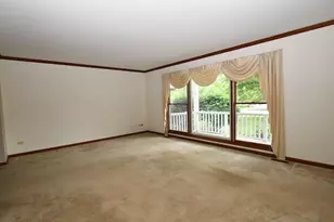 1817 Charnbrook Dr, McHenry, IL 60051 - Photo 8