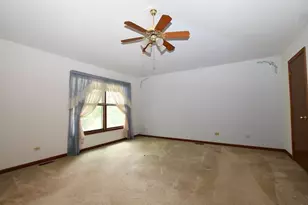 1817 Charnbrook Dr, McHenry, IL 60051 - Photo 20